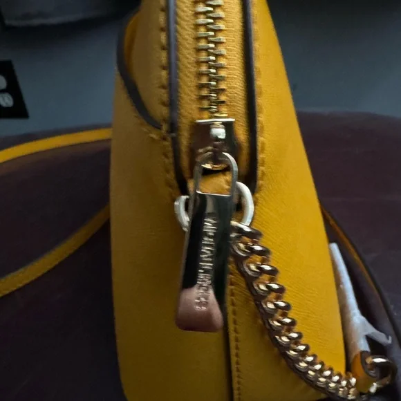 Michael kors crossbdy - Picture 4 of 5